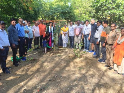 Devendra Fadnavis Participates in Farmers Interaction Program