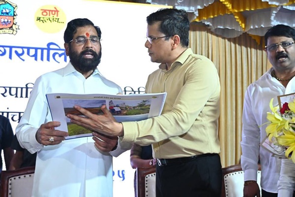 Eknath Shinde Participates in Farmers Welfare Program